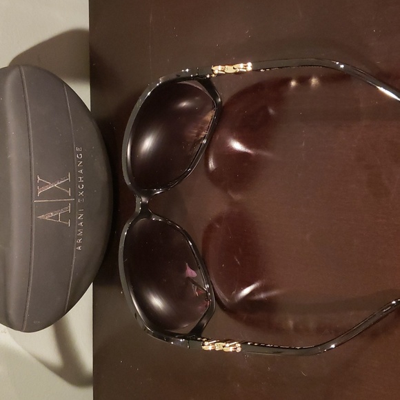 NWT Armani Exchange Sunglasses 🕶 - Picture 5 of 8